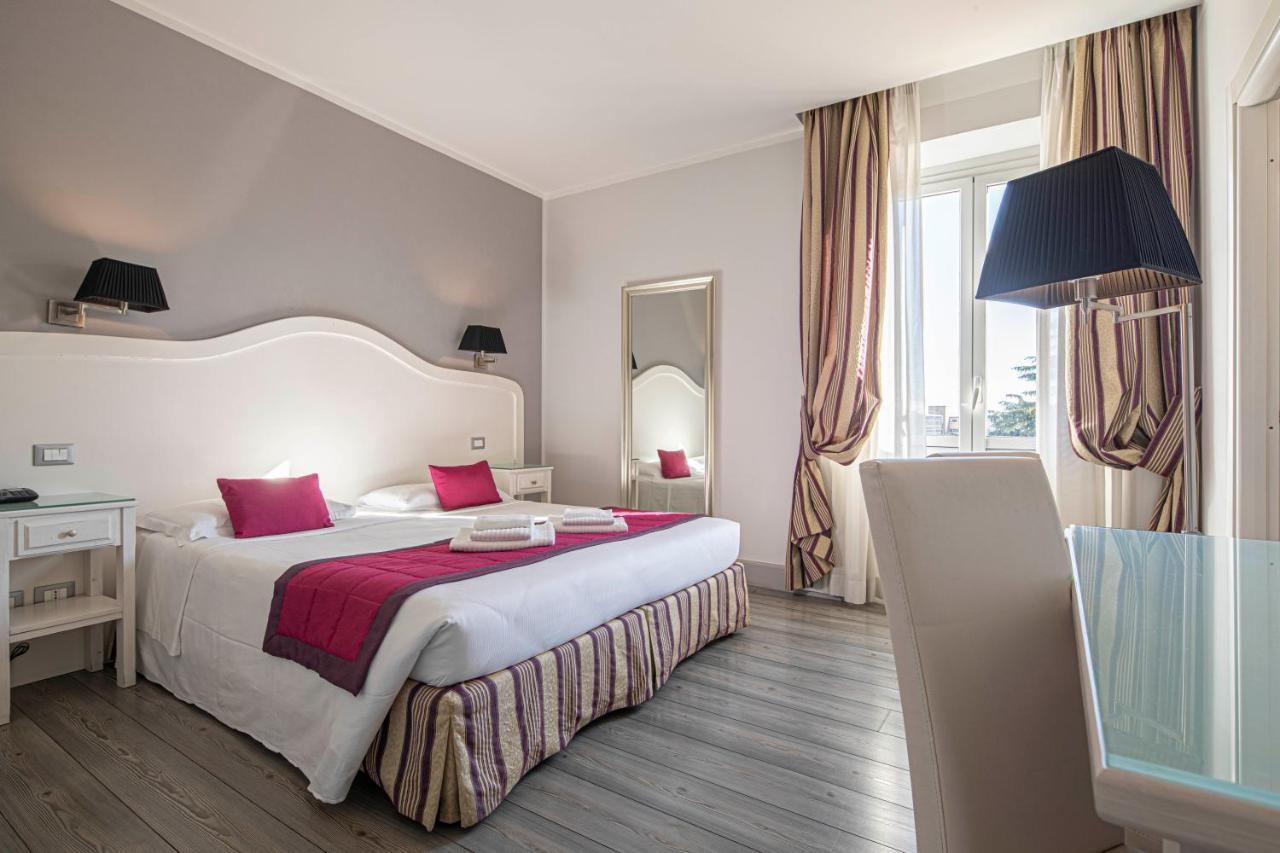 เรซิเดนซา กาสเตรนเซ Bed & Breakfast โรม ภายนอก รูปภาพ