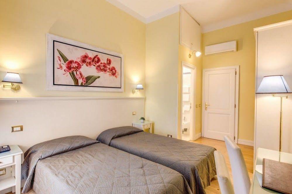เรซิเดนซา กาสเตรนเซ Bed & Breakfast โรม ภายนอก รูปภาพ